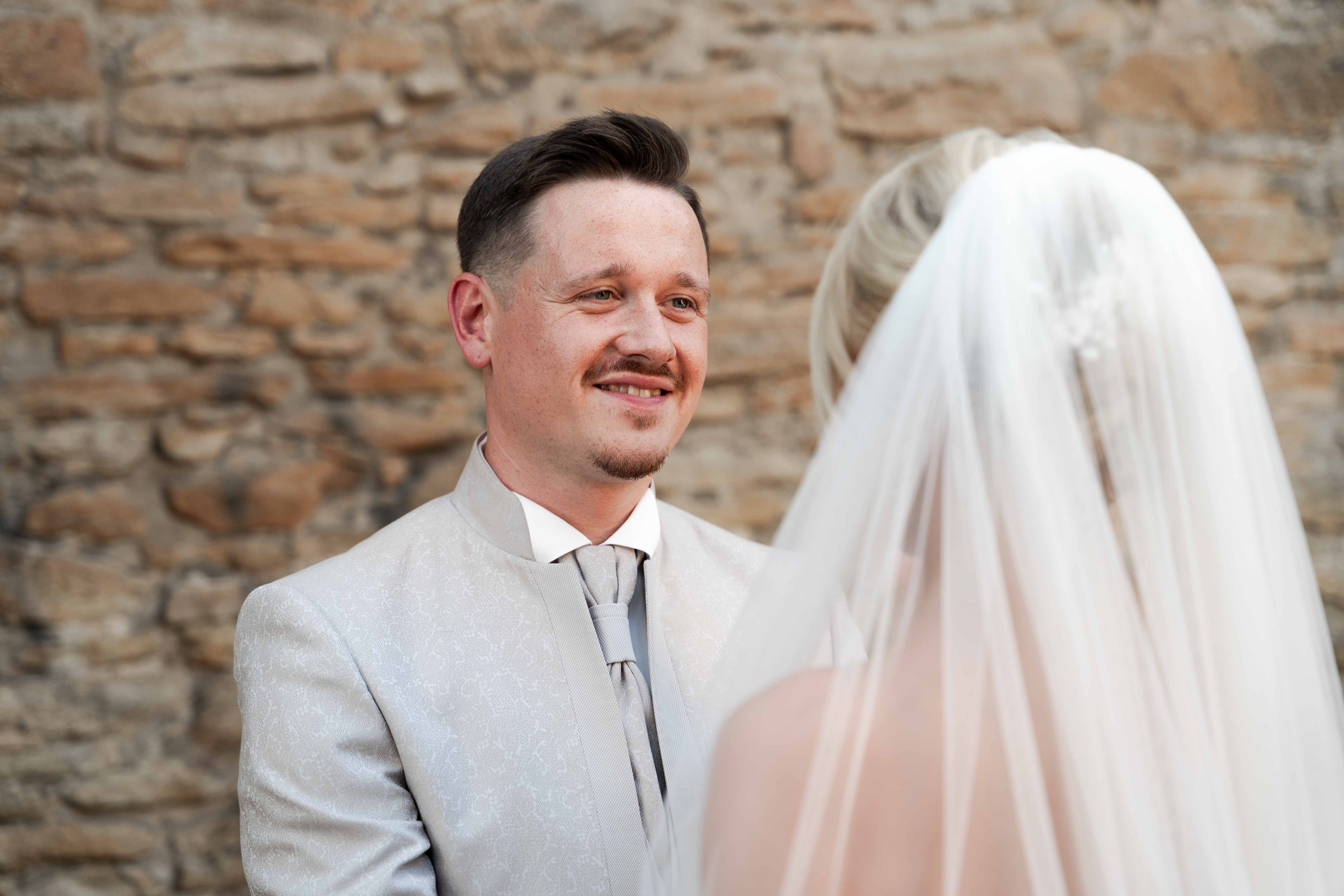 Hochzeitsfotograf Saskia & Kevin – Reportagemoment während der Feier